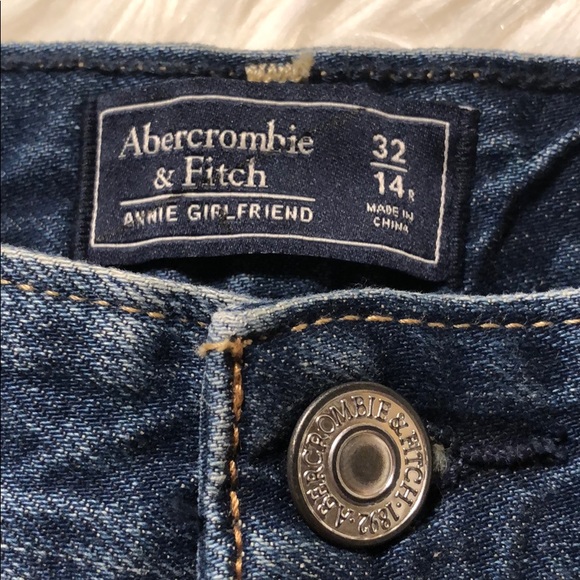 Abercrombie and Fitch Annie girlfriend floral jean - Picture 8 of 8